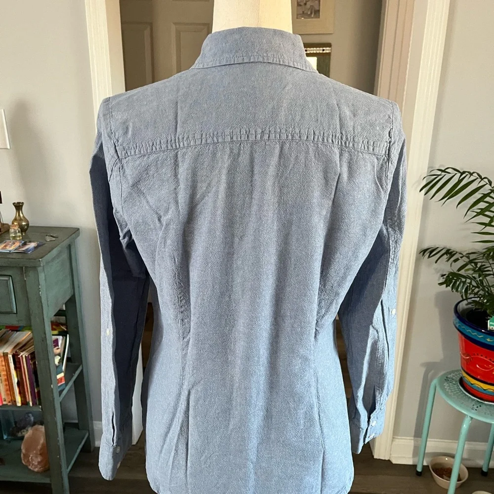 Tommy Hilfiger Vintage Light Blue Casual Button-Down Shirt With Pockets - Picture 2 of 10
